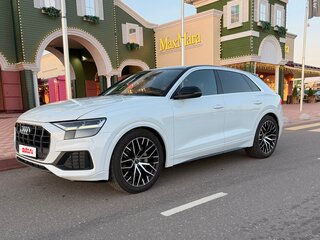 2021 Audi Q8 50 TDI I (4M), белый, 6590000 рублей, вид 2