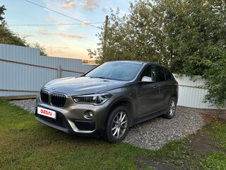 2017 BMW X1 20i xDrive II (F48), серый, 2400000 рублей, вид 1
