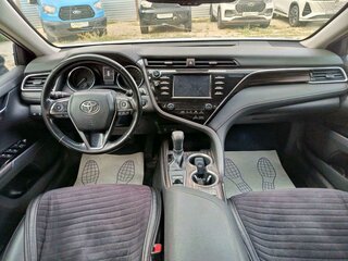 2018 Toyota Camry VIII (XV70), серебристый, 2635000 рублей, вид 5