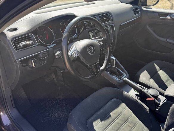 2017 Volkswagen Jetta VI Рестайлинг, коричневый, 1400000 рублей - вид 8