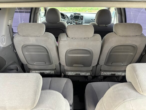 2006 Kia Carnival II, серый, 839000 рублей - вид 15