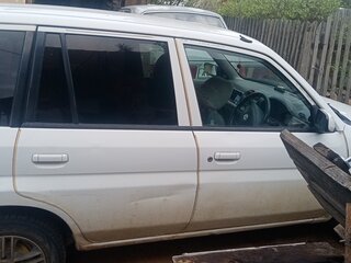 2002 Mazda Demio I (DW), белый, 200000 рублей, вид 5