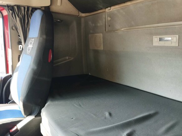 2016 Volvo FH, красный, 5771000 рублей - вид 10