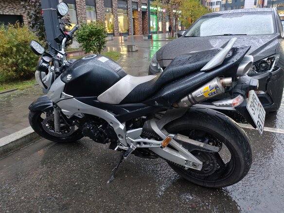 2005 Suzuki GSR 600, серебристый - вид 2