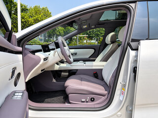 2026 Changan Qiyuan A06 28.39 kWh, серебристый, 2780911 рублей, вид 4