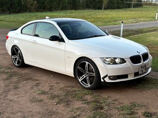 2009 BMW 3 серии 320i V (E90/E91/E92/E93), белый, 1100000 рублей, вид 1