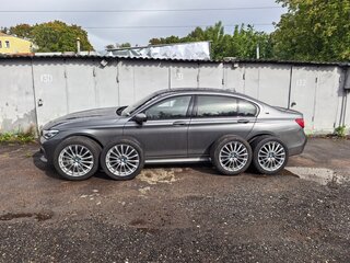 2017 BMW 7 серии Long M760Li xDrive VI (G11/G12), серый, 5000000 рублей, вид 2