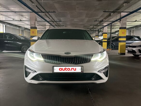 2019 Kia Optima IV Рестайлинг, белый, 1690000 рублей