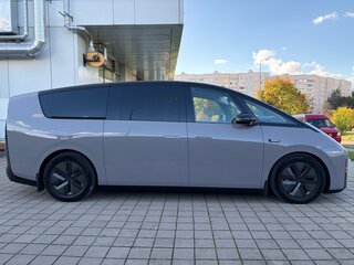 2024 Li Auto (Lixiang) Mega I, серый, 5950000 рублей, вид 4