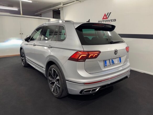 2023 Volkswagen Tiguan II Рестайлинг, серебристый, 3150000 рублей - вид 5