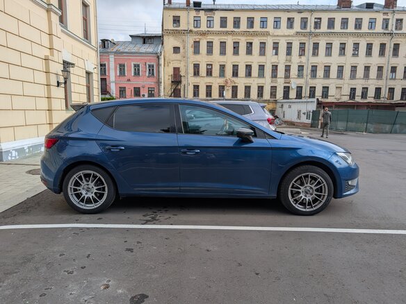 2013 SEAT Leon III, синий, 1195000 рублей - вид 3