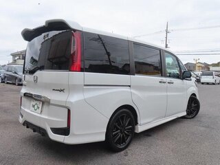 2020 Honda Stepwgn V Рестайлинг, белый, 1750000 рублей, вид 5