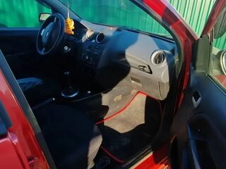 2007 Ford Fiesta Mk5, красный, 300000 рублей, вид 5