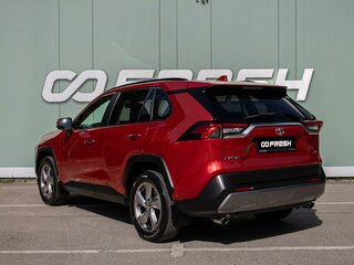 2021 Toyota RAV4 V (XA50), красный, 3250000 рублей, вид 2
