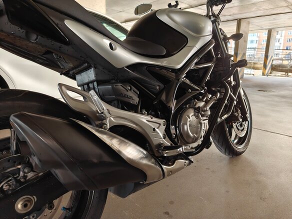 2011 Suzuki SFV 400 Gladius, серый, 400000 рублей - вид 9