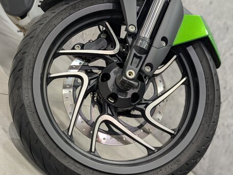 2023 Bajaj Dominar 400, зелёный, 365000 рублей, вид 2