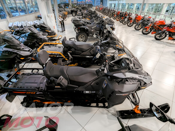 2026 BRP Ski-Doo Expedition 900, серый, 3097182 рублей - вид 3