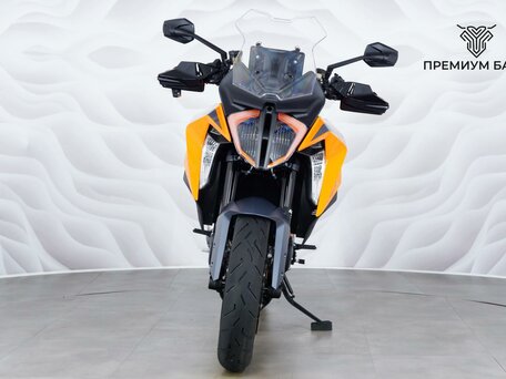 2023 KTM 1290 Super Duke GT, оранжевый, 1599000 рублей, вид 4