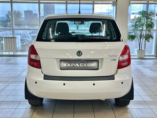 2012 Skoda Fabia II Рестайлинг, белый, 625000 рублей, вид 4