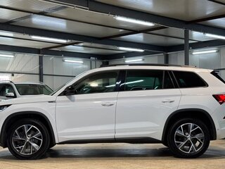 2023 Skoda Kodiaq I Рестайлинг, белый, 3490032 рублей, вид 4