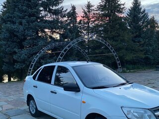 2015 Lada (ВАЗ) Granta I, белый, 295000 рублей, вид 2