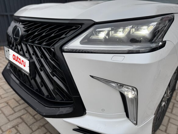 2019 Lexus LX 570 III Рестайлинг 2, белый, 7999999 рублей - вид 16