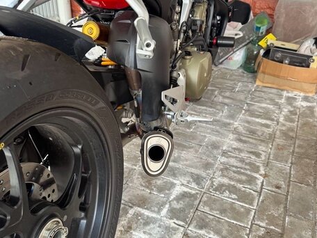 2022 Ducati Streetfighter V4, красный, 1900000 рублей, вид 5