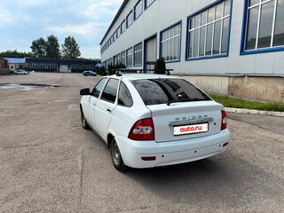 2009 Lada (ВАЗ) Priora I, белый, 180000 рублей, вид 4