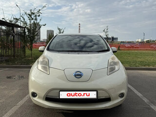 2011 Nissan Leaf I (ZE0/AZE0), белый, 790000 рублей, вид 2