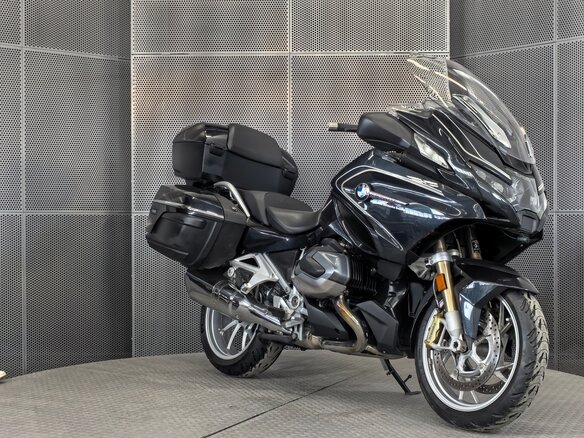2023 BMW R 1250 RT, чёрный, 2469000 рублей - вид 1