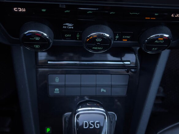 2019 Skoda Octavia III (A7) Рестайлинг, зелёный, 1650000 рублей - вид 11