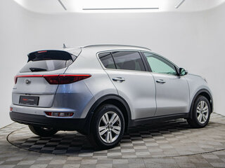2018 Kia Sportage IV, серебристый, 1895000 рублей, вид 5
