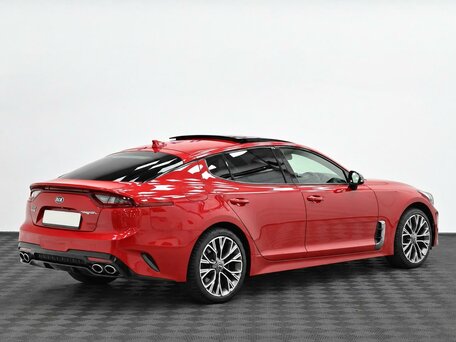 2018 Kia Stinger I, красный, 2145000 рублей, вид 4