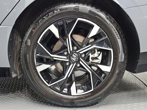 2024 Hyundai Sonata VIII (DN8) Рестайлинг, серебристый, 2210000 рублей - вид 10