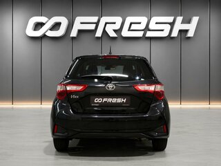2017 Toyota Vitz III (XP130) Рестайлинг 2, чёрный, 950000 рублей, вид 4