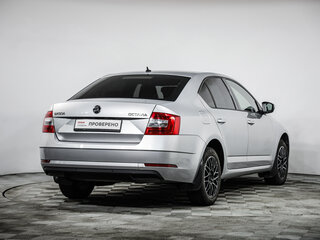 2018 Skoda Octavia III (A7) Рестайлинг, серебристый, 1520123 рублей, вид 5