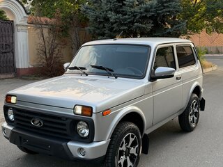 2025 Lada (ВАЗ) Niva Legend I, серебристый, 1350000 рублей, вид 2