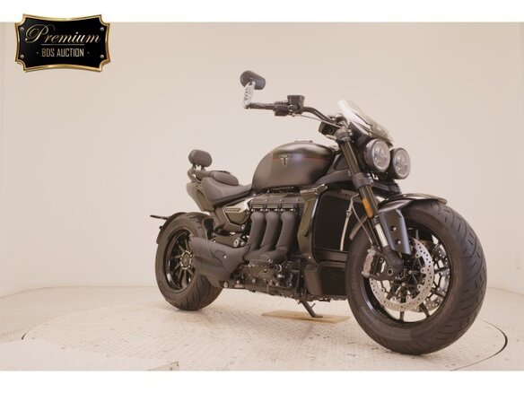 2026 Triumph Rocket III, чёрный, 2800000 рублей