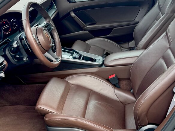 2019 Porsche 911 Carrera 4S VIII (992), серебристый, 11690000 рублей - вид 6