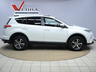 2017 Toyota RAV4 IV (XA40) Рестайлинг, чёрный, 2370000 рублей, вид 4
