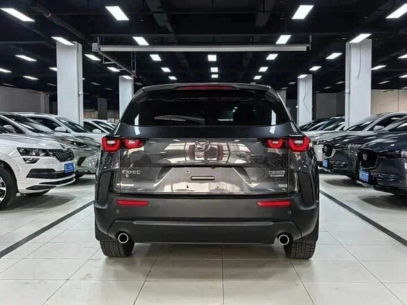 2023 Mazda CX-50, серый - вид 5