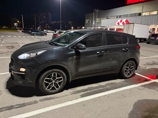 2020 Kia Sportage IV Рестайлинг, чёрный, 2000000 рублей, вид 2