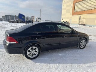 2010 Opel Astra H Рестайлинг, чёрный, 500000 рублей, вид 3