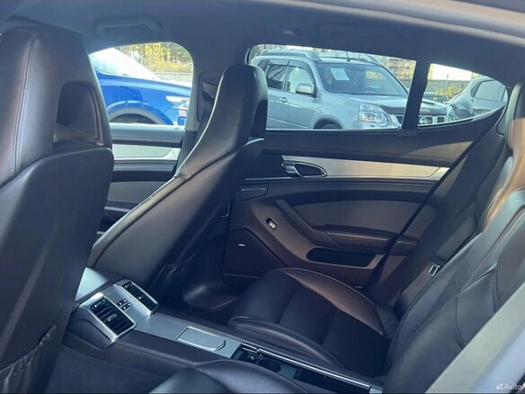 2011 Porsche Panamera 4S I, чёрный, 1899000 рублей - вид 17