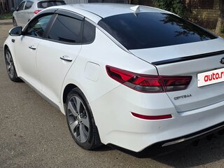 2019 Kia Optima IV Рестайлинг, белый, 1650000 рублей, вид 4