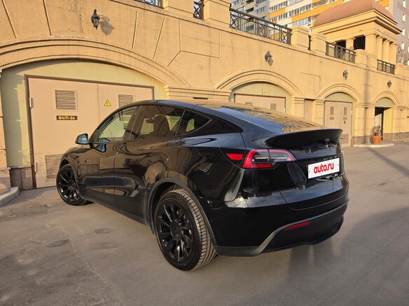 2022 Tesla Model Y Long Range Dual Motor I, чёрный, 4700000 рублей - вид 8