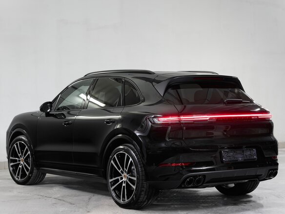 2026 Porsche Cayenne III Рестайлинг, чёрный, 18275000 рублей - вид 8