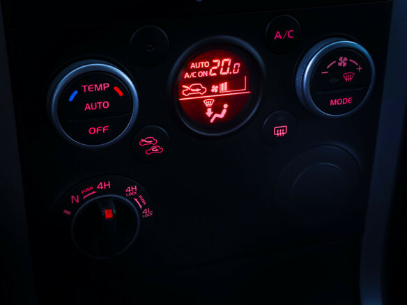 2014 Suzuki Grand Vitara II Рестайлинг 2, серебристый, 1390000 рублей - вид 16