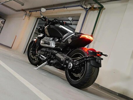 2019 Triumph Rocket 3, чёрный, 3390000 рублей, вид 5