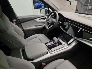 2025 Audi Q7 50 TDI II (4M) Рестайлинг 2, белый, 13900000 рублей, вид 2